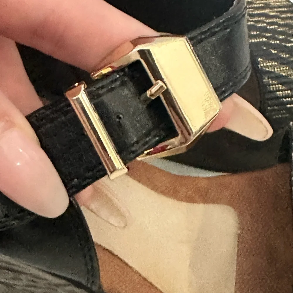 Marbella Black and Gold Lynx Wedge Sandals 7.5 EUC